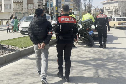 Aksaray'da polisin ‘dur' ihtarına uymadı, 379 bin lira ceza yedi