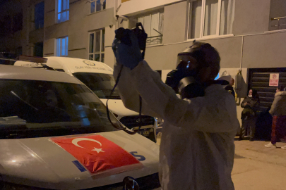 Eskişehir'de komşuların kokulardan rahatsız olduğu daireden genç adamın cesedi çıktı