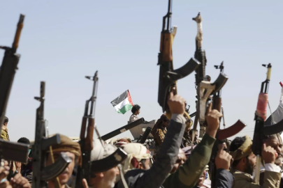 Husiler’den ABD ve İsrail'e tehdit!