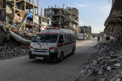 Katil İsrail, kızını okuldan almaya giden babayı başından vurarak öldürdü