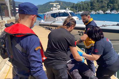 Muğla Fethiye’de koyda rahatsızlanan vatandaşa tıbbi tahliye