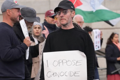 Robert Del Naja Filistin eyleminde gözaltına alındı