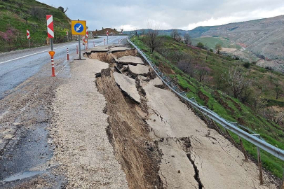Siirt'te Eruh kara yolunda heyelan: Yolun bir bölümü çöktü
