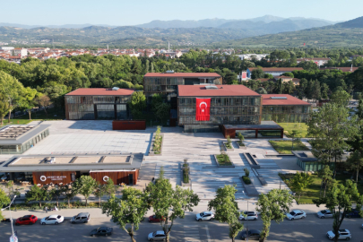 Bursa İnegöl’de ücretsiz otoparkların anlık doluluk oranı artık&nbsp;vatandaşın cebinde