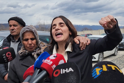 Gülistan Doku'nun ailesinden adliye önünde açıklama