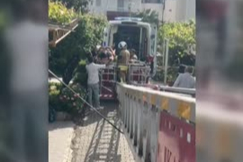 Hatay'da su deposunu onardığı sırada düşen işçi yaralandı