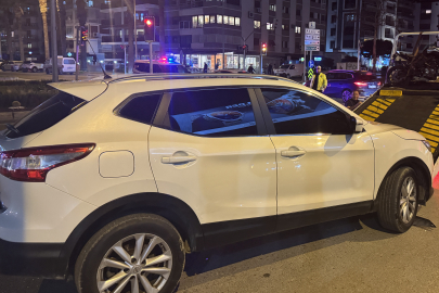 İzmir'de otomobille çarpışan motosikletin sürücüsü öldü