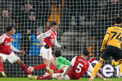 Premier Lig'de oyuncular kaleleri karıştırdı