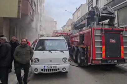Çanakkale Gelibolu'da apartmanda çıkan yangın korkuttu