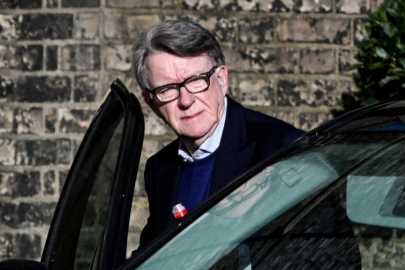 Epstein bağlantılı eski İngiliz Büyükelçi'nin, olumsuz güvenlik raporuna rağmen ABD'ye atandığı ortaya çıktı