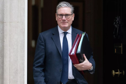 İngiltere’de Mandelson krizi! Starmer’a istifa çağrısı