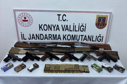 Konya’da jandarma çok sayıda silah ve silah parçası ele geçirdi