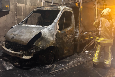 Sabiha Gökçen Havalimanı'nın 2. pistinin altındaki tünelde araç yangını paniğe neden oldu