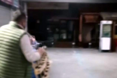 Zonguldak Devrek'te dehşet anları kamerada: Tüfekle iş yerine kurşun yağdırdı