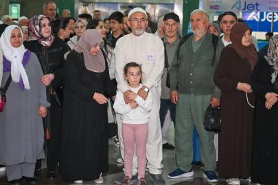 Ankara'dan ilk hac kafilesi dualarla uğurlandı