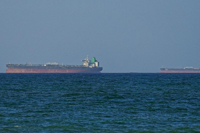 Hürmüz Boğazı'na ilerleyen gemiler U dönüşü yaptı