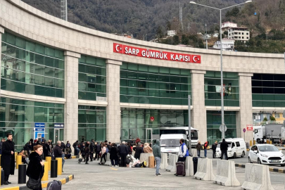 Sarp'tan 2026'nın ilk çeyreğinde 1 milyona yakın yolcu geçti