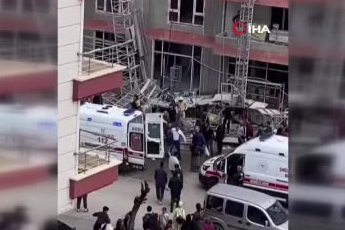 Ankara’da inşaat iskelesi çöktü: 3 yaralı