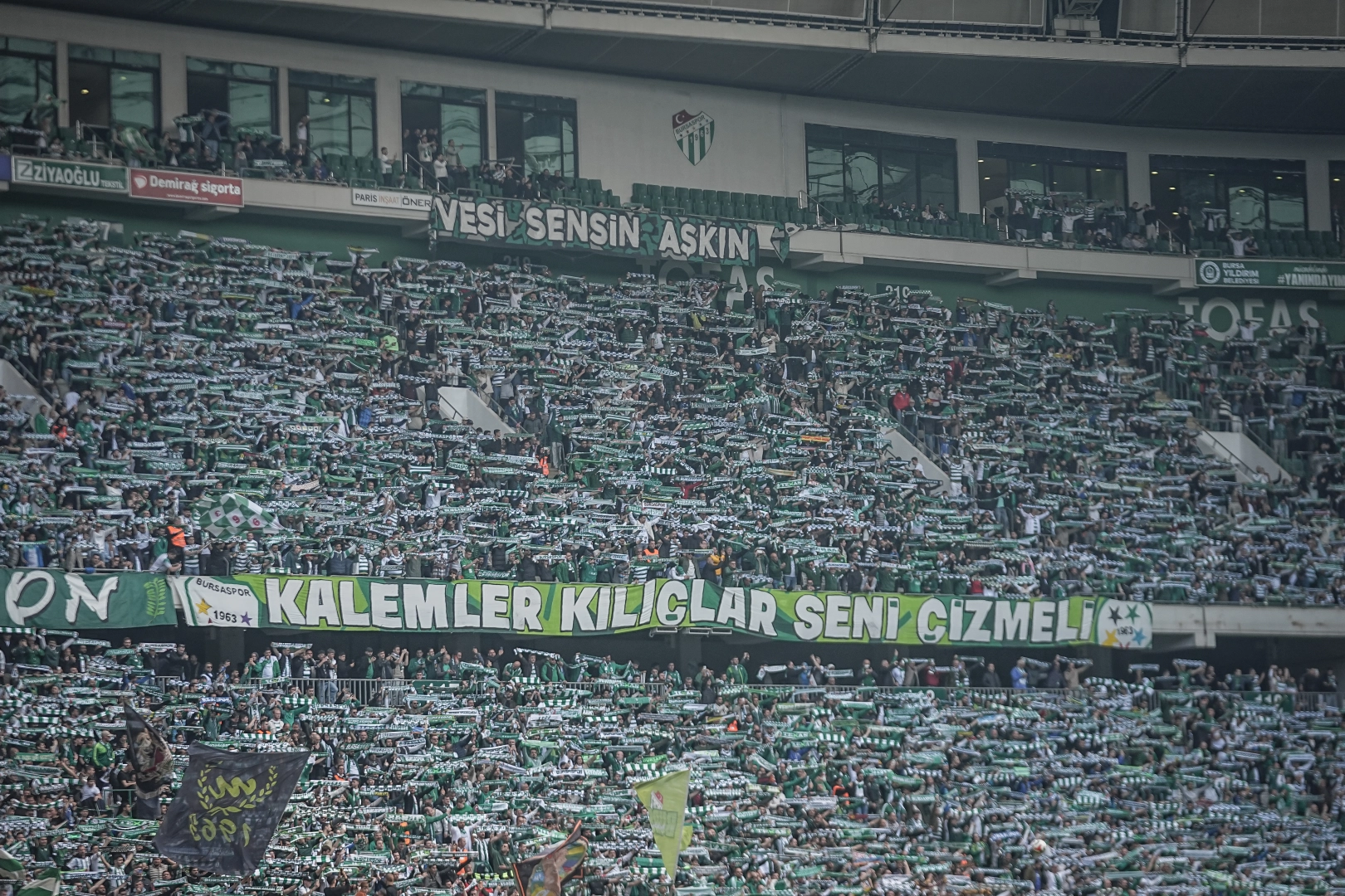 Bursaspor'dan şampiyonluk maçında görsel şölen! İşte o görüntüler...