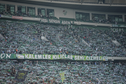 Bursaspor'dan şampiyonluk maçında görsel şölen! İşte o görüntüler...