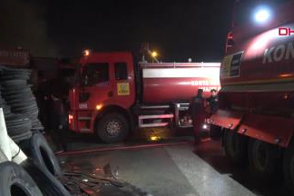 Konya'da oto elektrikçi dükkanında yangın: 1’i itfaiye personeli 2 yaralı