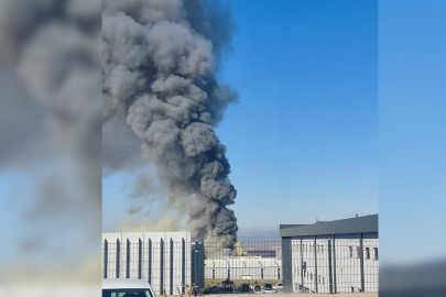 Ankara'da boya fabrikasında yangın