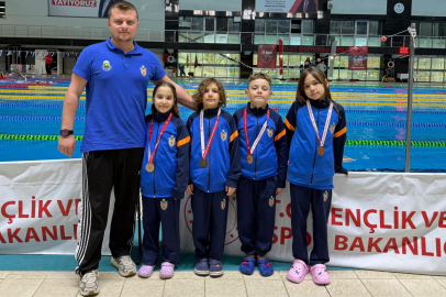 Bursa İnegöl Belediyespor yüzme takımından 18 madalyalık gurur