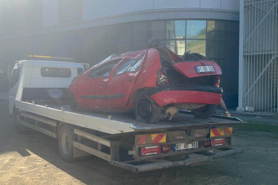 Düzce'de virajı alamayan otomobil bahçeye uçtu: 1 yaralı