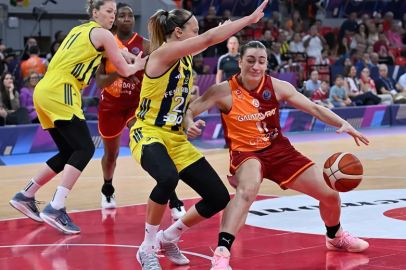 Fenerbahçe Opet 3. kez Avrupa'nın zirvesinde