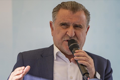 Gençlik ve Spor Bakanı Osman Aşkın Bak Bursaspor'u tebrik etti