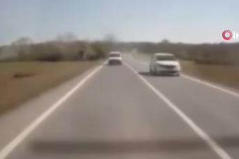 İstanbul Çatalca'da hatalı sollama yapan ehliyetsiz sürücü kaza yaptı: 2 yaralı