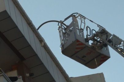İstanbul Esenyurt’ta çatıda çıkan yangın 3 binaya sıçradı
