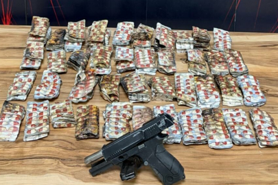 İzmir'deki ev yangınında uyuşturucu madde ele geçirildi; 10 gözaltı