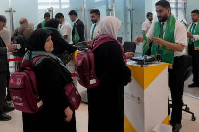 Türk hacı adayları kutsal topraklara gitti