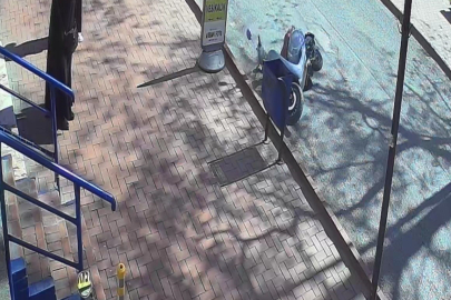 Zonguldak'ta motosikletli yayadan kaçarken kaza yaptı