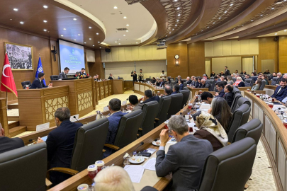 Bursa Büyükşehir 2025 Faaliyet Raporu meclise taşındı: Kentsel dönüşüm, bütçe ve proje eleştirileri öne çıktı
