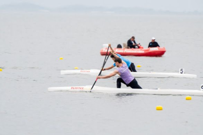 Bursa Büyükşehir Belediyesporlu kanocular yine kürsüde