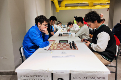 Bursa Büyükşehir Belediyesporlu satranççılar başarıya doymadı
