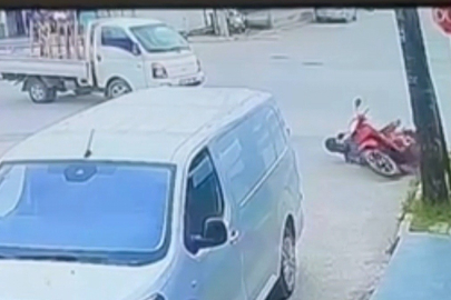 Bursa'da kamyonet ile motosiklet çarpıştı