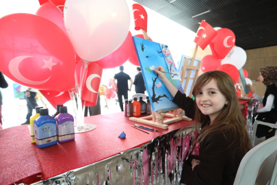 Bursa İnegöl’ün küçük sanatçılarının eserleri 23 Nisan özel sergisinde görücüye çıktı