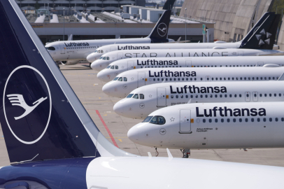 Lufthansa yakıt fiyatlarındaki artış nedeniyle ekim ayına kadar 20 bin uçuşu iptal etti