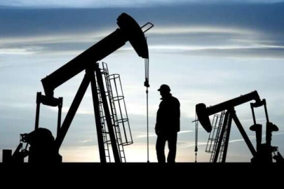 Petrol piyasasında alarm: Hürmüz Boğazı krizi fiyatları yukarı taşıyor!