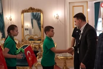 23 Nisan'da Bursa'da "Başkanlık" koltuğu çocukların oldu