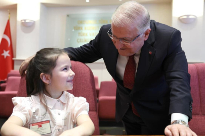 Bakan Güler, şehit ve gazi çocuklarıyla bir araya geldi