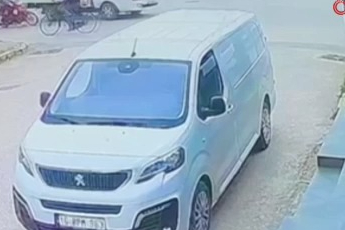 Bursa'da kamyonet ile motosiklet çarpıştı: 1 yaralı