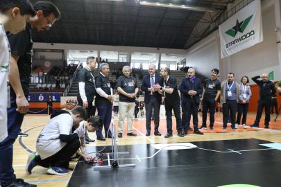 Bursa İnegöl’ün mucitleri robotlarını yarıştırdı