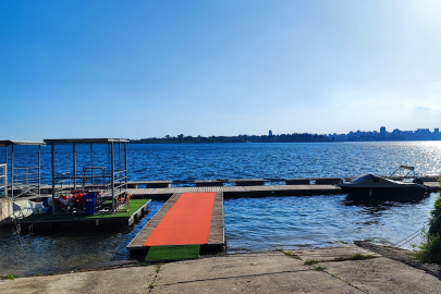 Adana’da baraj gölünde boğulma tehlikesi geçiren genç hastaneye kaldırıldı