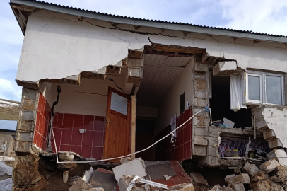 Ağrı Patnos'ta deprem sonrası inceleme