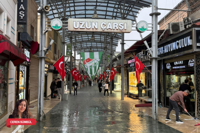 Bursa’da 23 Nisan heyecanı sokalara taştı! Sokaklar bayraklarla süslendi