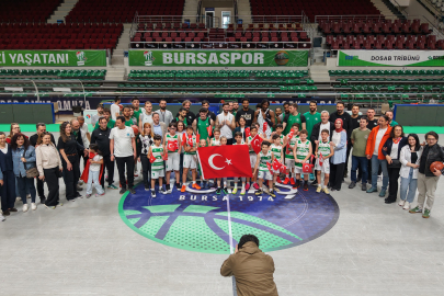Bursaspor Basketbol Takımı'nı 1.20'lik minikler terletti